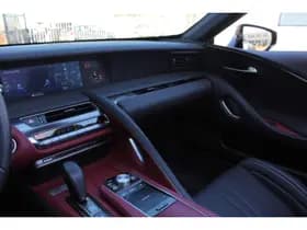 Lexus LC Convertible 500 Hokkaido Edition thumbnail 23