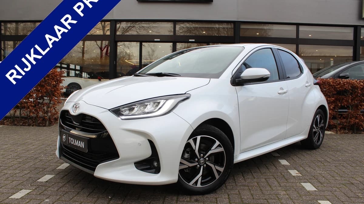 Toyota Yaris 1.5 Hybrid 115 First Edition Comfort Pack — foto 1