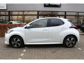 Toyota Yaris 1.5 Hybrid 115 First Edition Comfort Pack thumbnail 2