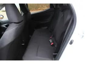 Toyota Yaris 1.5 Hybrid 115 First Edition Comfort Pack thumbnail 12