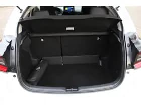 Toyota Yaris 1.5 Hybrid 115 First Edition Comfort Pack thumbnail 13