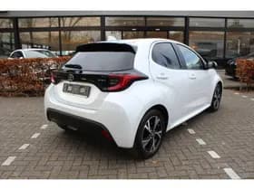 Toyota Yaris 1.5 Hybrid 115 First Edition Comfort Pack thumbnail 15