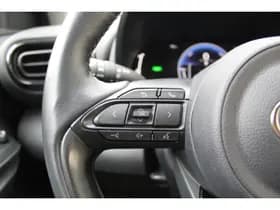 Toyota Yaris 1.5 Hybrid 115 First Edition Comfort Pack thumbnail 18