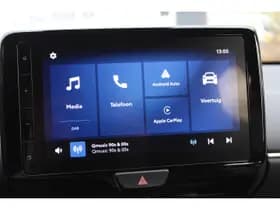 Toyota Yaris 1.5 Hybrid 115 First Edition Comfort Pack thumbnail 7