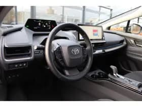 Toyota Prius 2.0 Plug-in Executive thumbnail 2