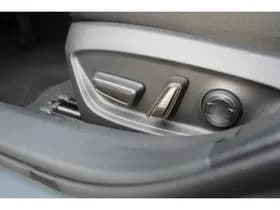 Toyota Prius 2.0 Plug-in Executive thumbnail 22