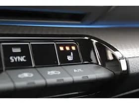 Toyota Prius 2.0 Plug-in Executive thumbnail 26