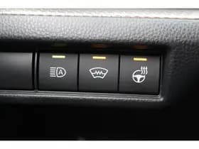 Toyota Prius 2.0 Plug-in Executive thumbnail 28