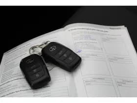 Toyota Prius 2.0 Plug-in Executive thumbnail 33