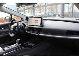 Toyota Prius 2.0 Plug-in Executive thumbnail 6