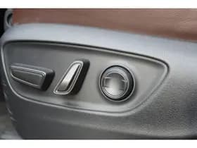 Toyota Land Cruiser 2.8 D-4D Standard Roof Window Van Professional thumbnail 19