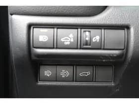 Toyota Land Cruiser 2.8 D-4D Standard Roof Window Van Professional thumbnail 26