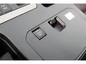 Toyota Land Cruiser 2.8 D-4D Standard Roof Window Van Professional thumbnail 29