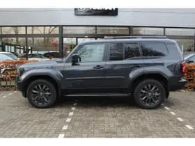 Toyota Land Cruiser 2.8 D-4D Standard Roof Window Van Professional thumbnail 5