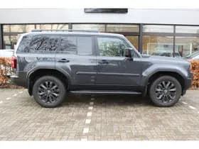 Toyota Land Cruiser 2.8 D-4D Standard Roof Window Van Professional thumbnail 7