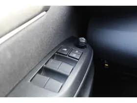 Toyota Yaris 1.5 VVT-i Dynamic Special thumbnail 8