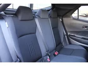 Toyota C-HR 1.8 Hybrid 140 First Edition Bi-Tone thumbnail 16