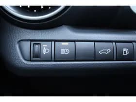 Toyota C-HR 1.8 Hybrid 140 First Edition Bi-Tone thumbnail 20