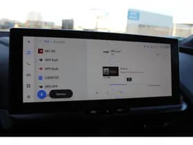 Toyota C-HR 1.8 Hybrid 140 First Edition Bi-Tone thumbnail 23