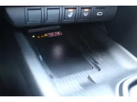 Toyota C-HR 1.8 Hybrid 140 First Edition Bi-Tone thumbnail 28