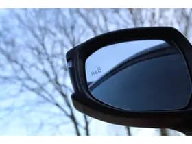 Toyota C-HR 1.8 Hybrid 140 First Edition Bi-Tone thumbnail 4