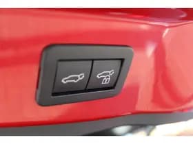 Toyota C-HR 1.8 Hybrid 140 First Edition Bi-Tone thumbnail 10