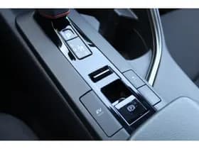 Toyota C-HR 1.8 Hybrid 140 First Edition thumbnail 29