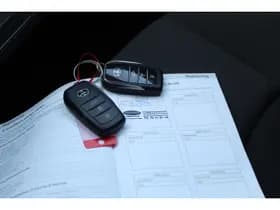 Toyota C-HR 1.8 Hybrid 140 First Edition thumbnail 30