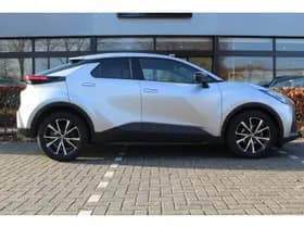 Toyota C-HR 1.8 Hybrid 140 First Edition thumbnail 7
