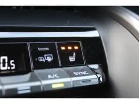 Toyota C-HR 1.8 Hybrid 140 First Edition thumbnail 23