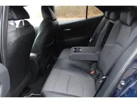 Toyota Corolla 1.8 Hybrid First Edition thumbnail 12