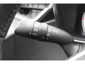 Toyota Corolla 1.8 Hybrid First Edition thumbnail 22