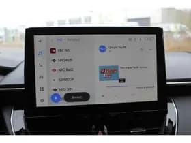 Toyota Corolla 1.8 Hybrid First Edition thumbnail 6