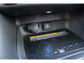 Toyota RAV4 2.5 Hybrid AWD Bi-Tone thumbnail 19