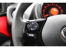 Toyota Aygo 1.0 VVT-i x-Fun 5-deurs thumbnail 5