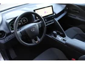 Toyota C-HR 1.8 Hybrid 140 First Edition Bi-Tone thumbnail 2