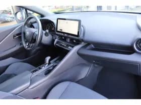 Toyota C-HR 1.8 Hybrid 140 First Edition Bi-Tone thumbnail 17