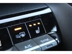 Toyota C-HR 1.8 Hybrid 140 First Edition Bi-Tone thumbnail 26