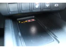 Toyota C-HR 1.8 Hybrid 140 First Edition Bi-Tone thumbnail 28