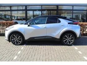 Toyota C-HR 1.8 Hybrid 140 First Edition Bi-Tone thumbnail 5