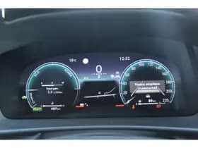 Toyota C-HR 1.8 Hybrid 140 First Edition Bi-Tone thumbnail 6