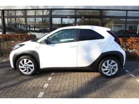 Toyota Aygo X 1.0 VVT-i MT first thumbnail 5