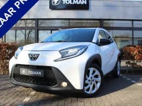 Toyota Aygo X 1.0 VVT-i MT first