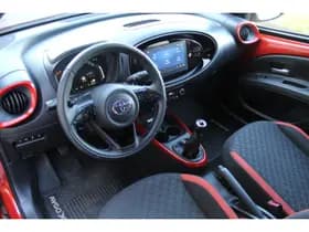 Toyota Aygo X 1.0 VVT-i MT Envy thumbnail 2