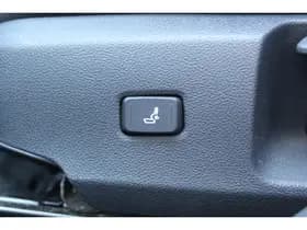 Toyota Corolla Touring Sports 1.8 Hybrid Dynamic Bi-Tone thumbnail 21