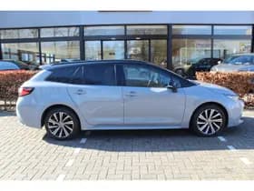 Toyota Corolla Touring Sports 1.8 Hybrid Dynamic Bi-Tone thumbnail 7