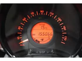 Toyota Aygo 1.0 VVT-i x-now thumbnail 17