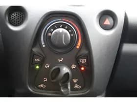 Toyota Aygo 1.0 VVT-i x-now thumbnail 18