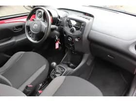 Toyota Aygo 1.0 VVT-i x-now thumbnail 8