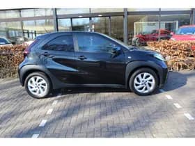 Toyota Aygo X 1.0 VVT-i MT x-First thumbnail 5